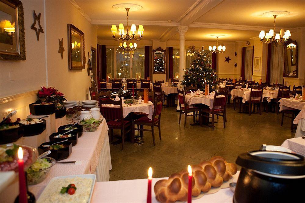 Hotel Oberland เลาเทอร์บรุนเนน ภายนอก รูปภาพ