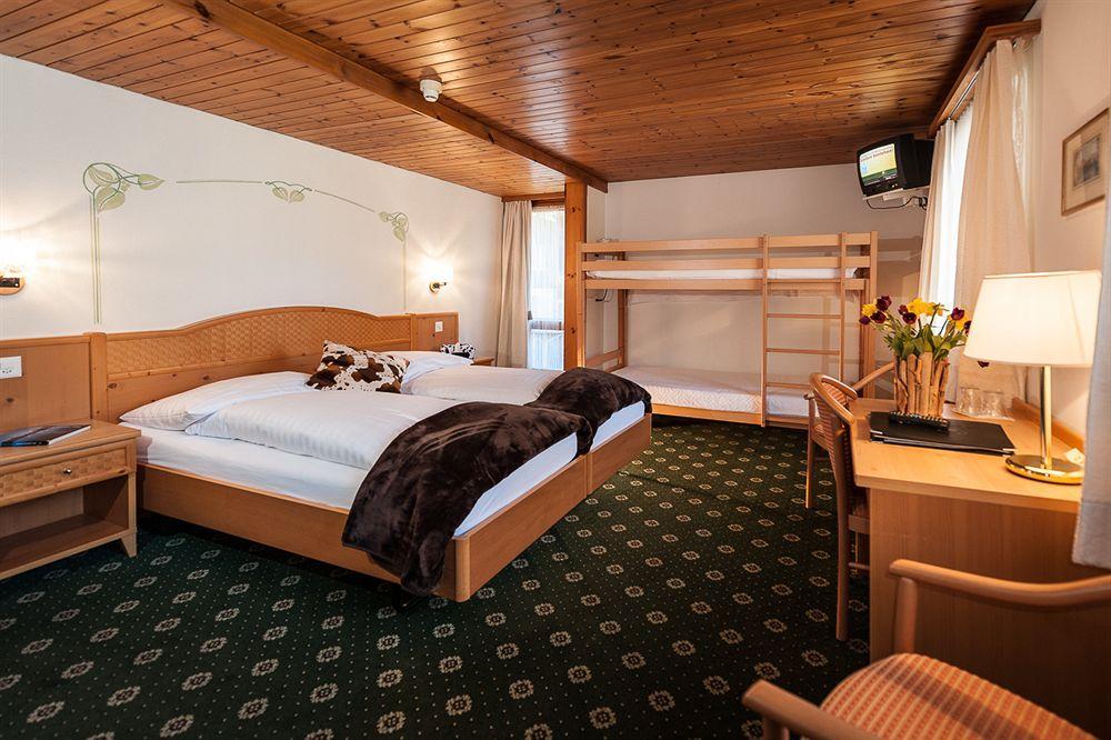 Hotel Oberland เลาเทอร์บรุนเนน ภายนอก รูปภาพ