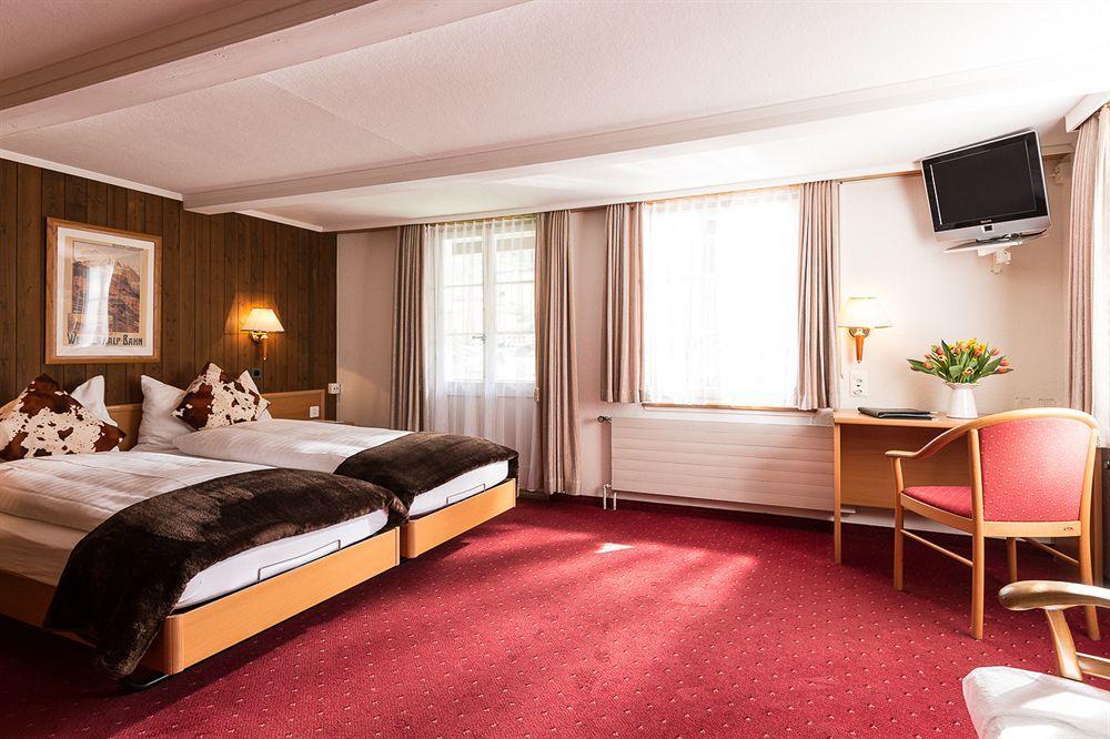 Hotel Oberland เลาเทอร์บรุนเนน ภายนอก รูปภาพ