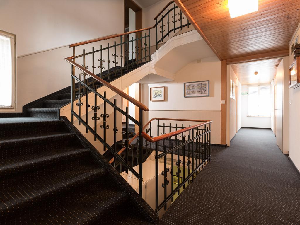 Hotel Oberland เลาเทอร์บรุนเนน ภายนอก รูปภาพ