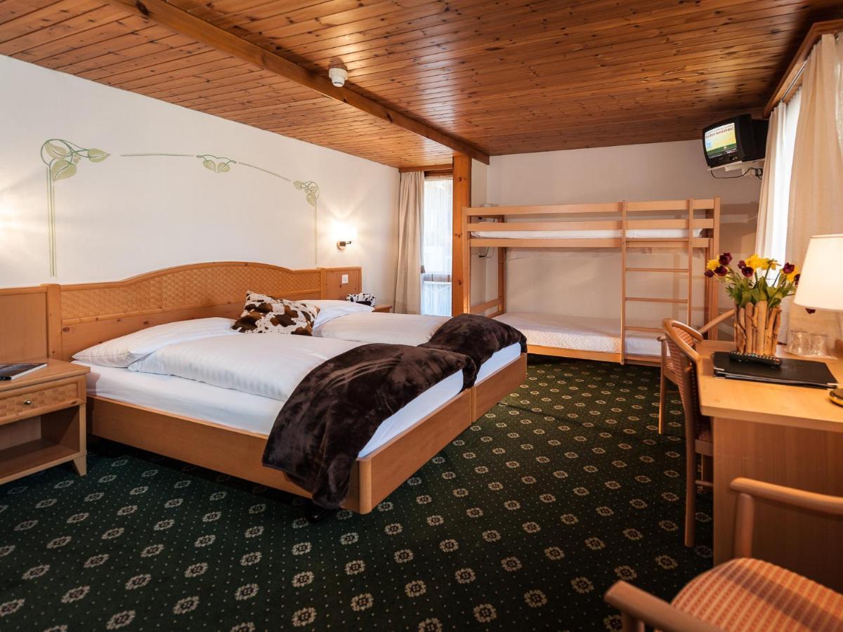 Hotel Oberland เลาเทอร์บรุนเนน ภายนอก รูปภาพ