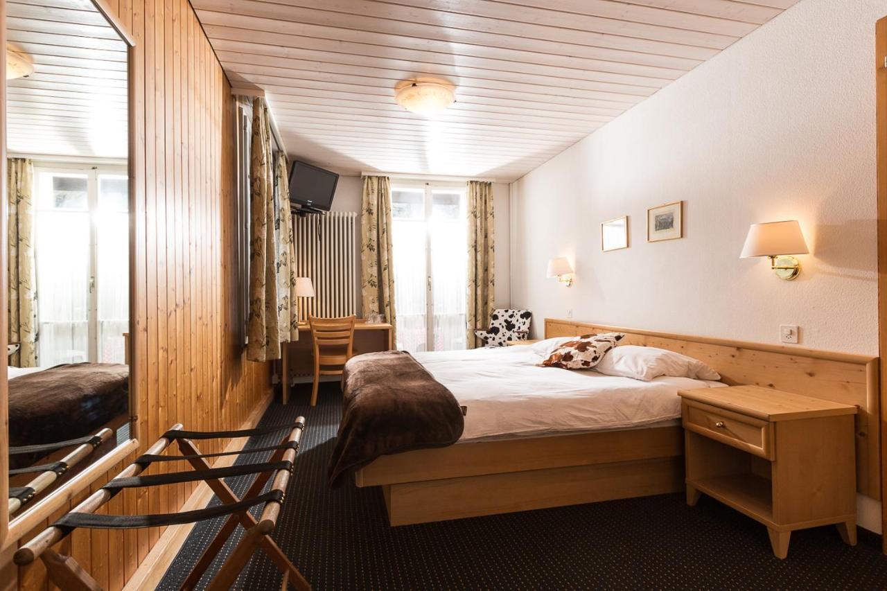 Hotel Oberland เลาเทอร์บรุนเนน ภายนอก รูปภาพ