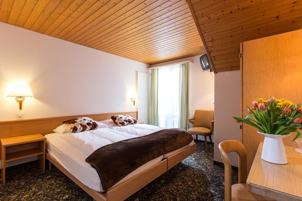 Hotel Oberland เลาเทอร์บรุนเนน ภายนอก รูปภาพ